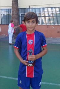 Entrega a Alberto Más del trofeo de máximo goleador